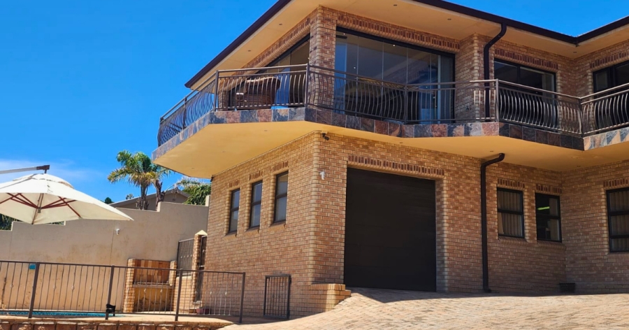 4 Bedroom Property for Sale in Mossel Bay Central Western Cape